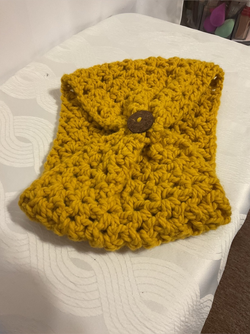 Handmade cowl gold